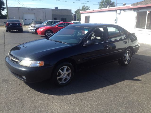 1999 Nissan Altima SE