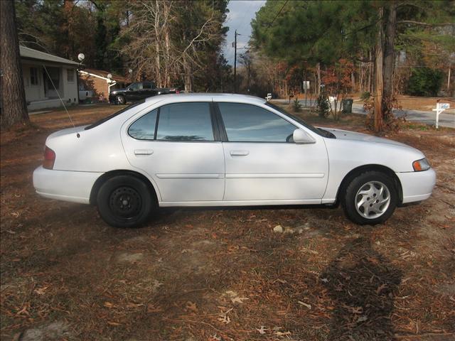 1999 Nissan Altima Unknown