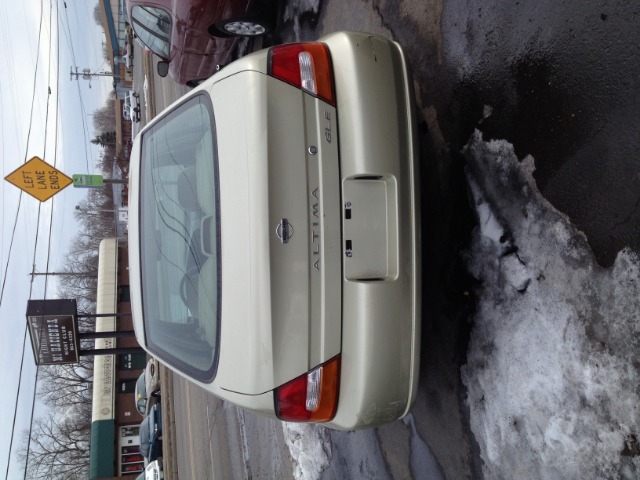 1999 Nissan Altima 3.0 Quattro