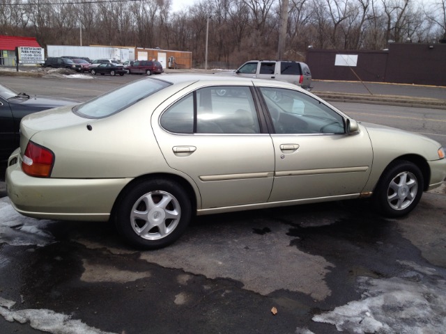 1999 Nissan Altima 3.0 Quattro