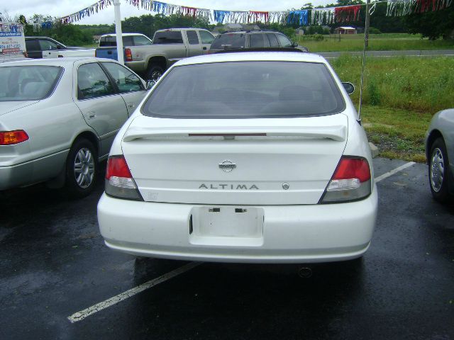 1999 Nissan Altima SE