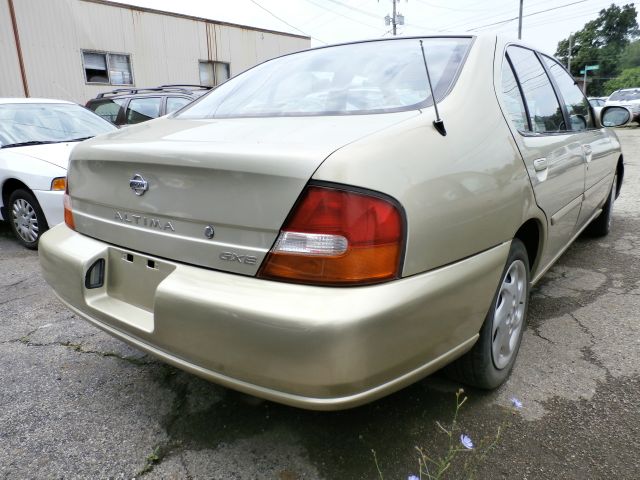 1999 Nissan Altima W/nav.sys