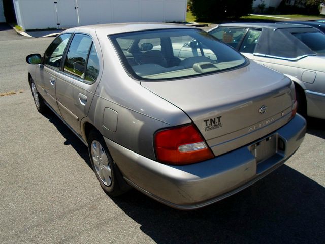 1999 Nissan Altima Unknown