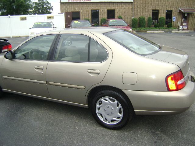 2000 Nissan Altima SE