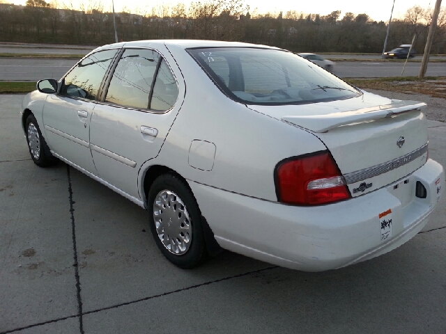 2000 Nissan Altima ION 2 Four Door