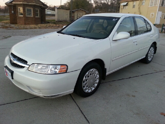 2000 Nissan Altima ION 2 Four Door
