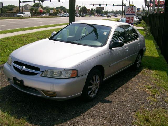 2000 Nissan Altima Unknown