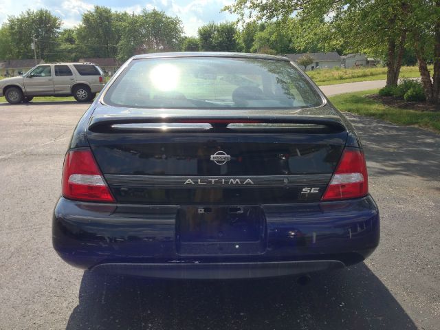 2000 Nissan Altima SE