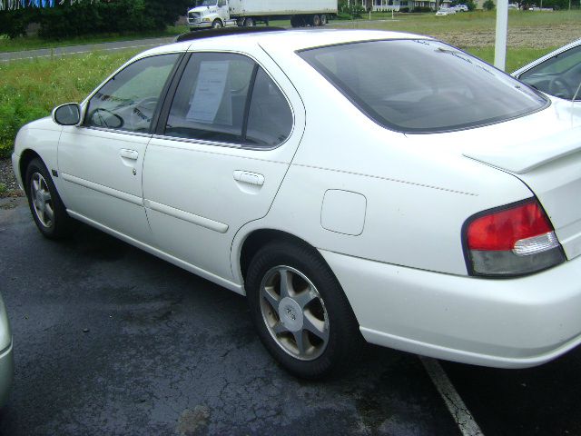 2000 Nissan Altima SE