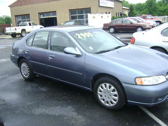 2000 Nissan Altima SE