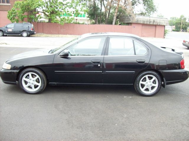 2000 Nissan Altima SE