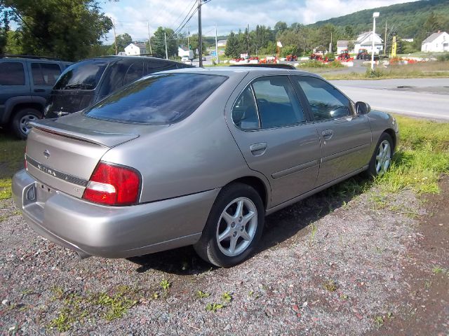 2000 Nissan Altima SE