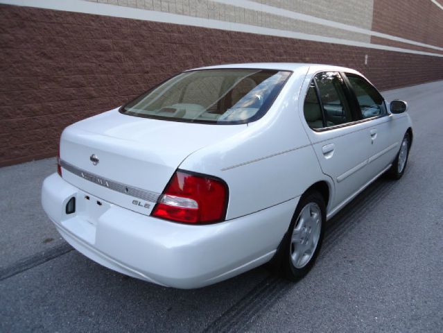 2000 Nissan Altima 3.0 Quattro