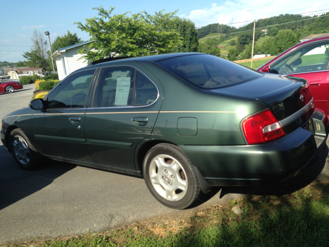 2000 Nissan Altima 3.0 Quattro