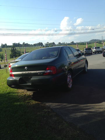 2000 Nissan Altima 3.0 Quattro