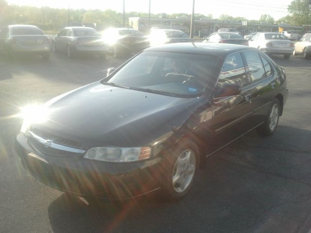 2000 Nissan Altima Unknown