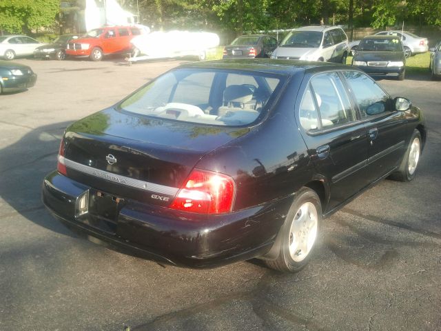 2000 Nissan Altima Unknown