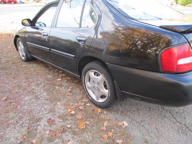 2000 Nissan Altima Unknown