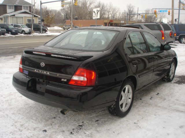 2001 Nissan Altima SE