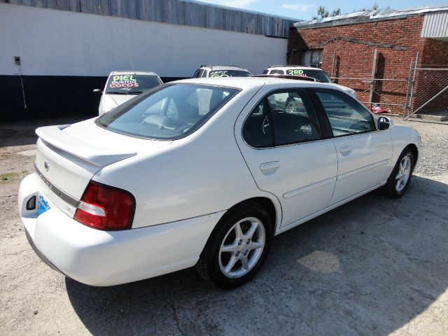 2001 Nissan Altima SE