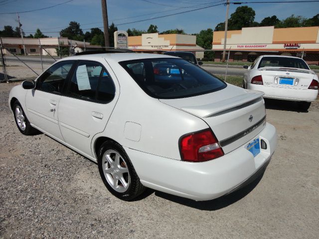 2001 Nissan Altima SE