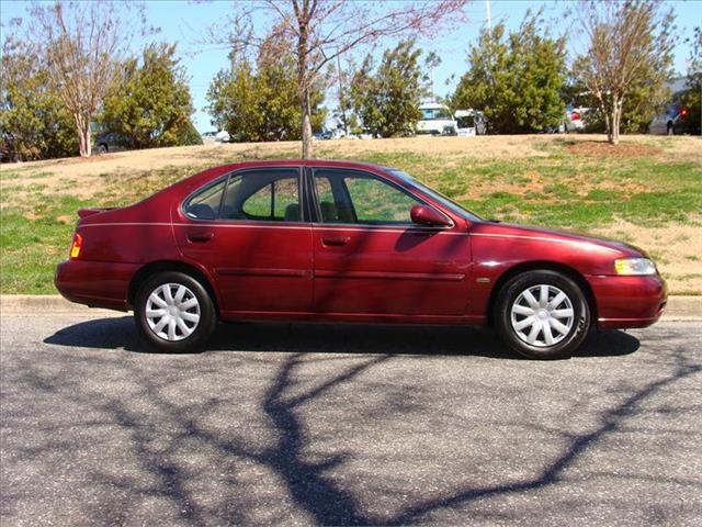 2001 Nissan Altima Unknown