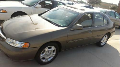 2001 Nissan Altima W/nav.sys