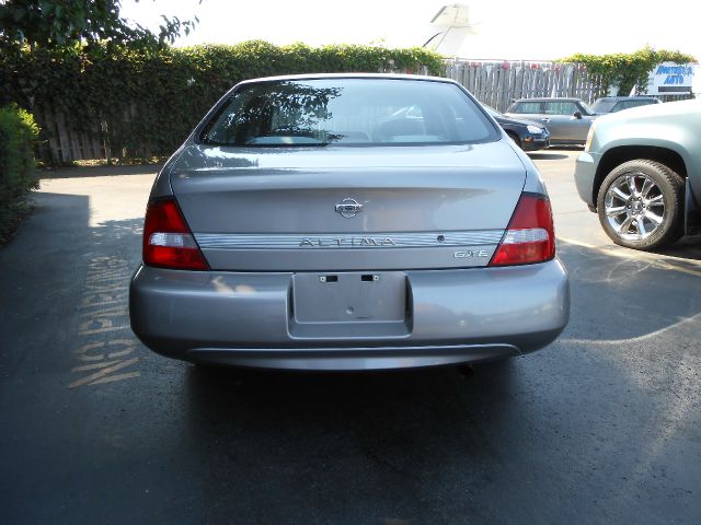 2001 Nissan Altima SE