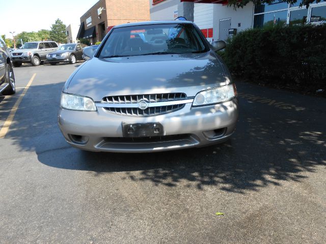 2001 Nissan Altima SE