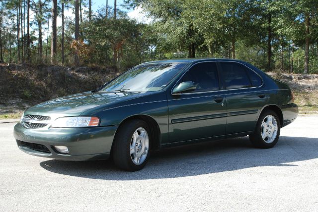 2001 Nissan Altima 3.0 Quattro