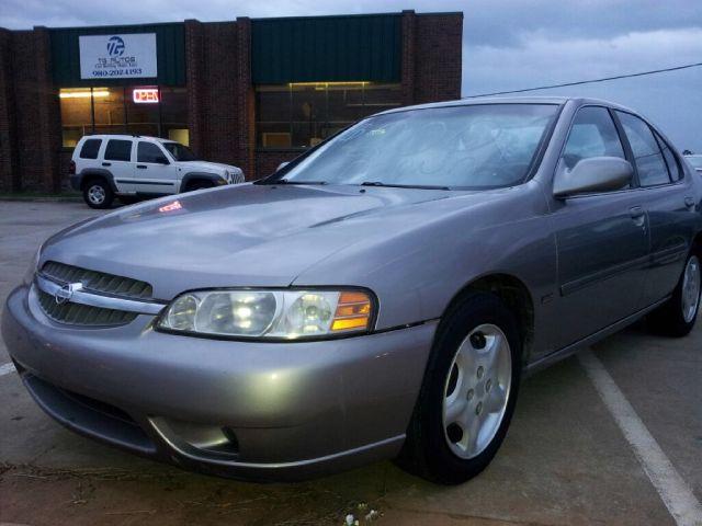 2001 Nissan Altima W/nav.sys
