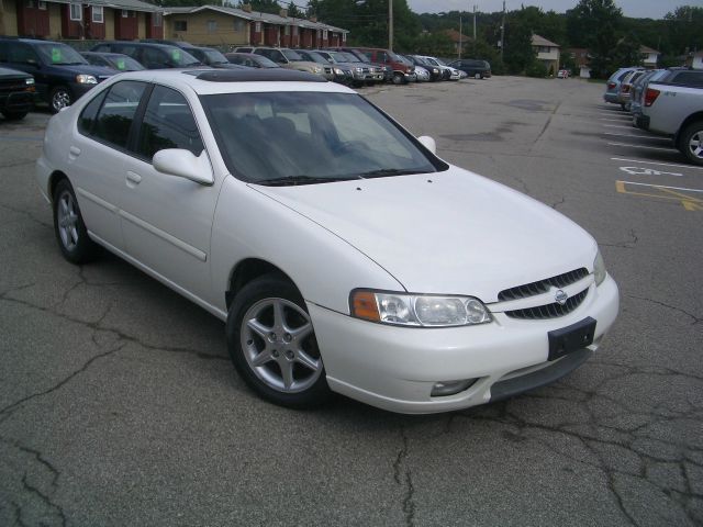 2001 Nissan Altima SE