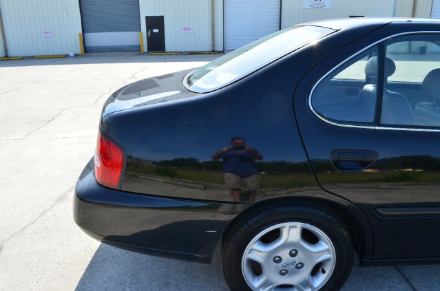 2001 Nissan Altima 3.0 Quattro