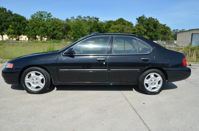 2001 Nissan Altima 3.0 Quattro
