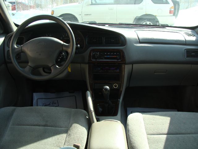2001 Nissan Altima SE