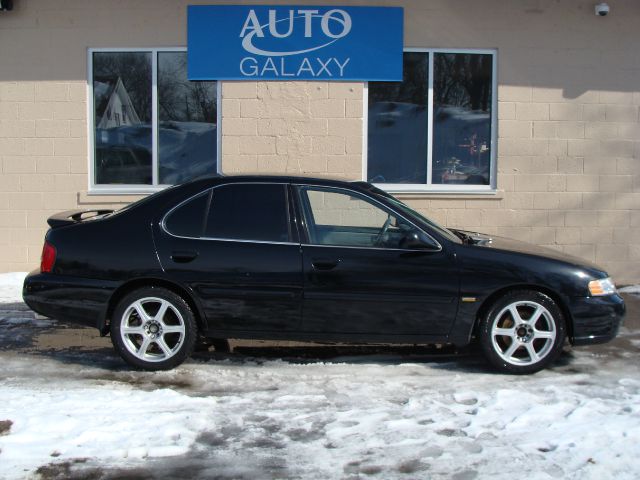 2001 Nissan Altima SE