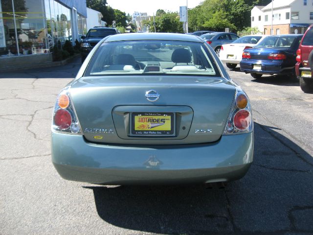 2002 Nissan Altima Pickupslt Quad Cab SWB 4WD 4x4 Truck