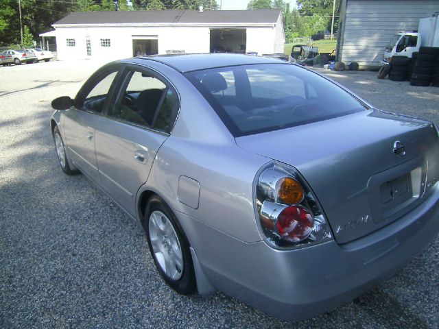 2002 Nissan Altima Pickupslt Quad Cab SWB 4WD 4x4 Truck