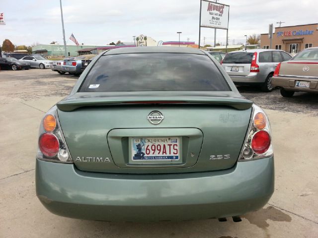 2002 Nissan Altima Pickupslt Quad Cab SWB 4WD 4x4 Truck