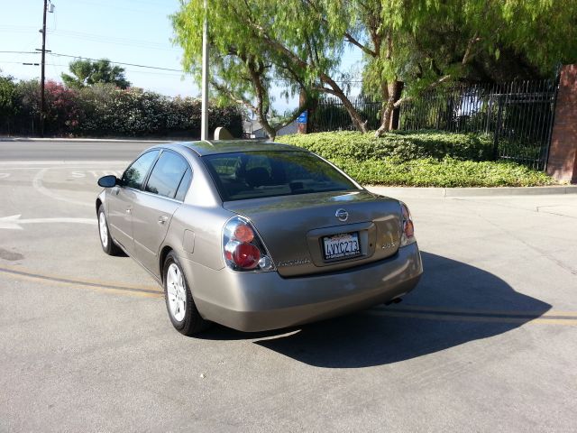 2002 Nissan Altima Pickupslt Quad Cab SWB 4WD 4x4 Truck