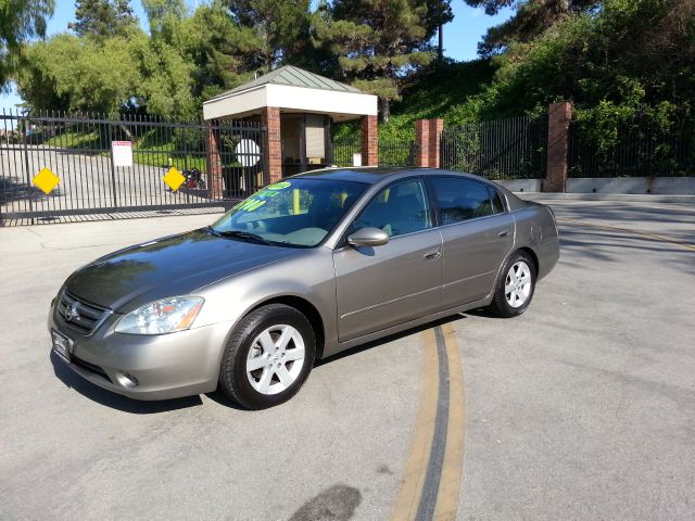 2002 Nissan Altima Pickupslt Quad Cab SWB 4WD 4x4 Truck