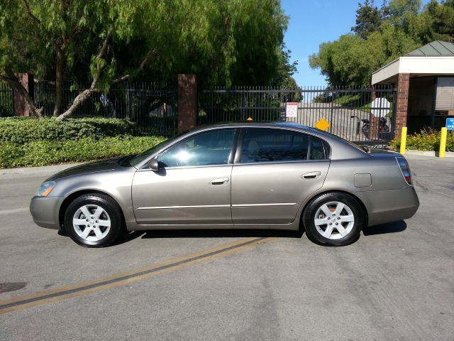 2002 Nissan Altima Pickupslt Quad Cab SWB 4WD 4x4 Truck
