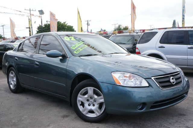 2002 Nissan Altima Pickupslt Quad Cab SWB 4WD 4x4 Truck