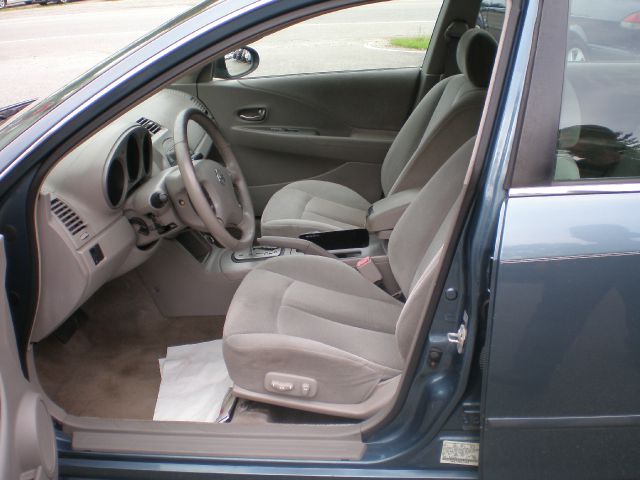 2002 Nissan Altima LE