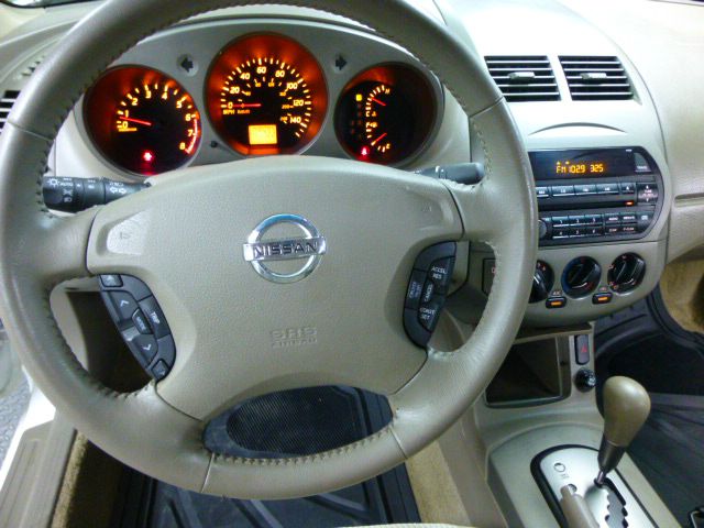 2002 Nissan Altima Pickupslt Quad Cab SWB 4WD 4x4 Truck