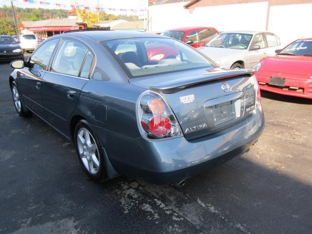 2002 Nissan Altima LE