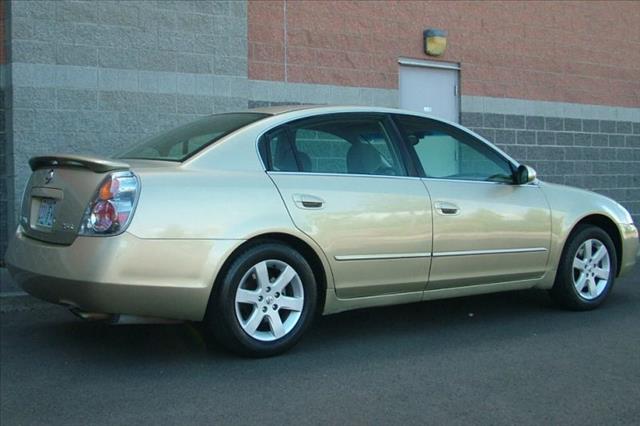 2002 Nissan Altima 4x4 Truck