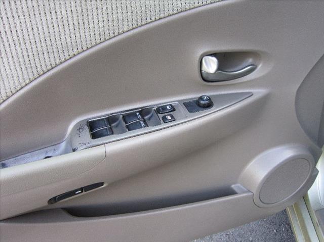 2002 Nissan Altima 4x4 Truck