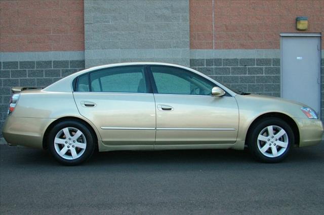 2002 Nissan Altima 4x4 Truck