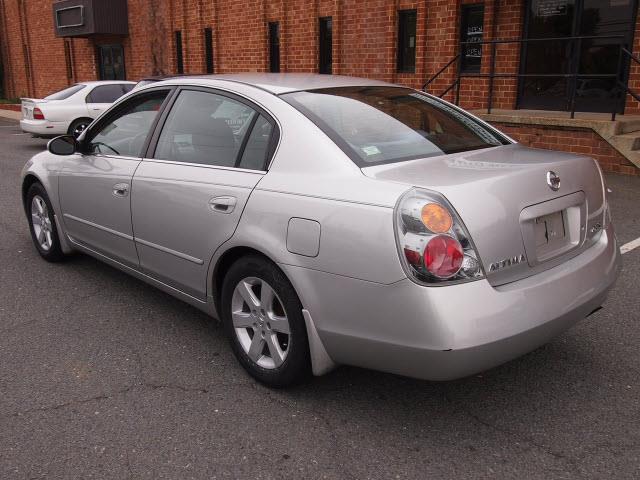 2002 Nissan Altima Pickupslt Quad Cab SWB 4WD 4x4 Truck